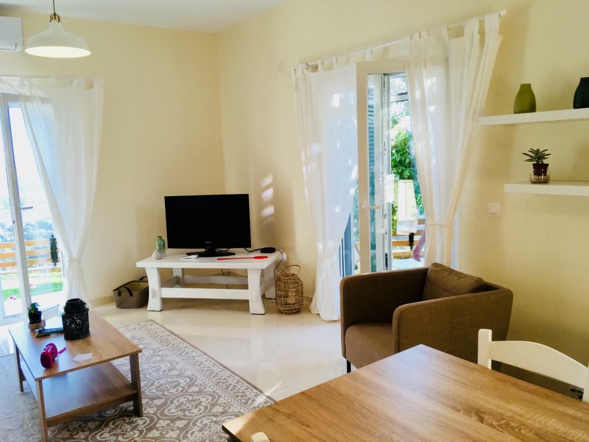 Chez Nikos Villa Kompitsion Bagian luar foto